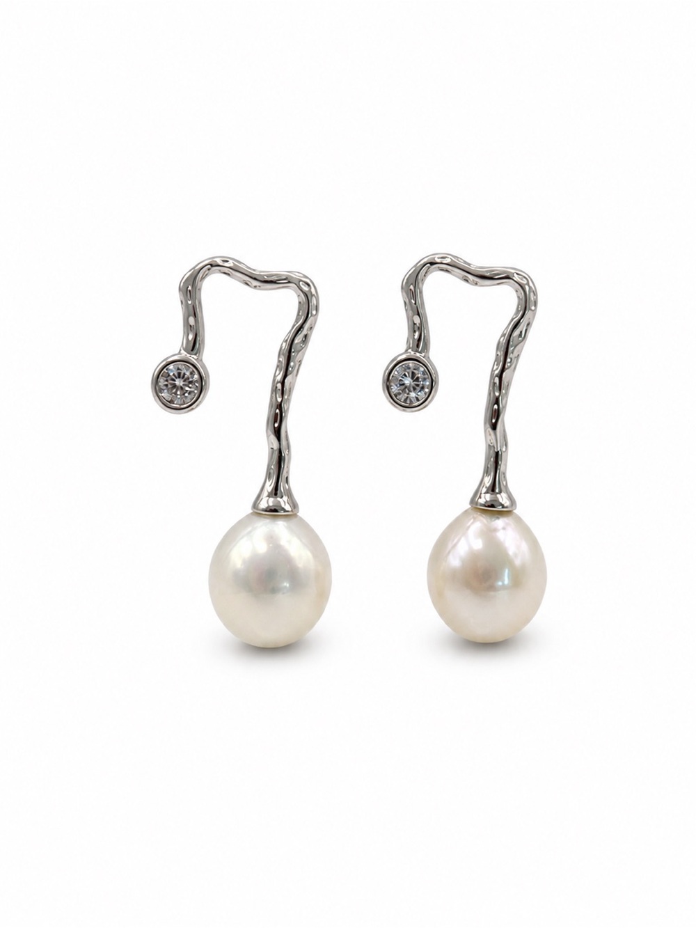 #E88 Dewdrop Pearl Earrings